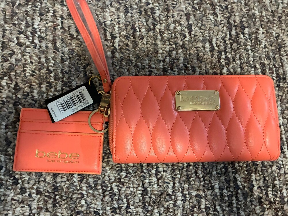 bebe Coral Quilted Zip-Around Wallet Wristlet w/ Card Holder for Women nwt